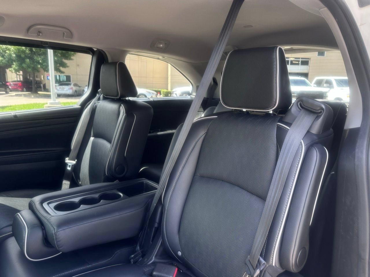 Used 2022 Honda Odyssey Elite image 17