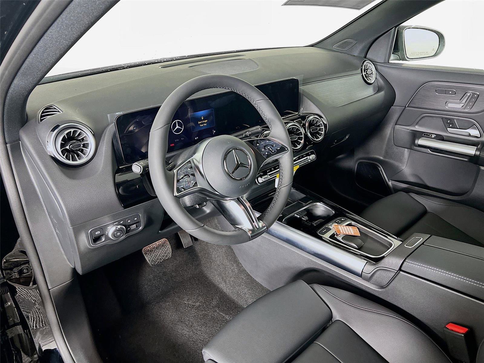 Certified 2026 Mercedes-Benz GLA 250 4MATIC image 10