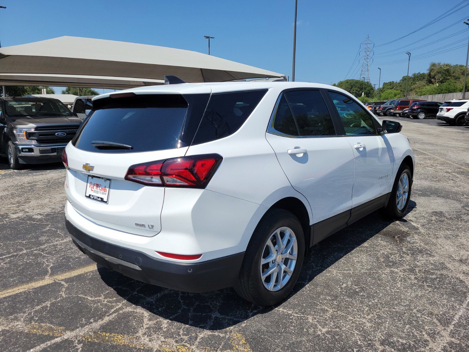 Used 2024 Chevrolet Equinox LT image 3