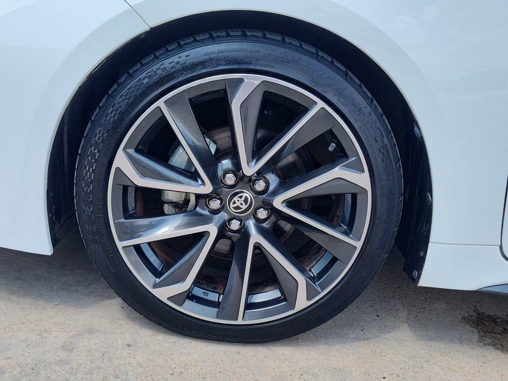 Used 2021 Toyota Corolla SE w/ SE Premium Package FWD image 16