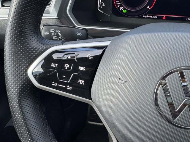 Certified 2022 Volkswagen Tiguan SEL R-Line image 38
