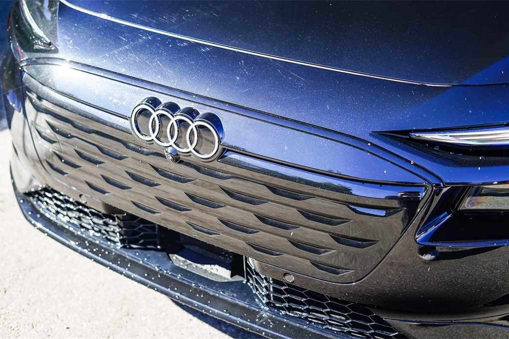 New 2025 Audi A6 e-tron Premium image 8