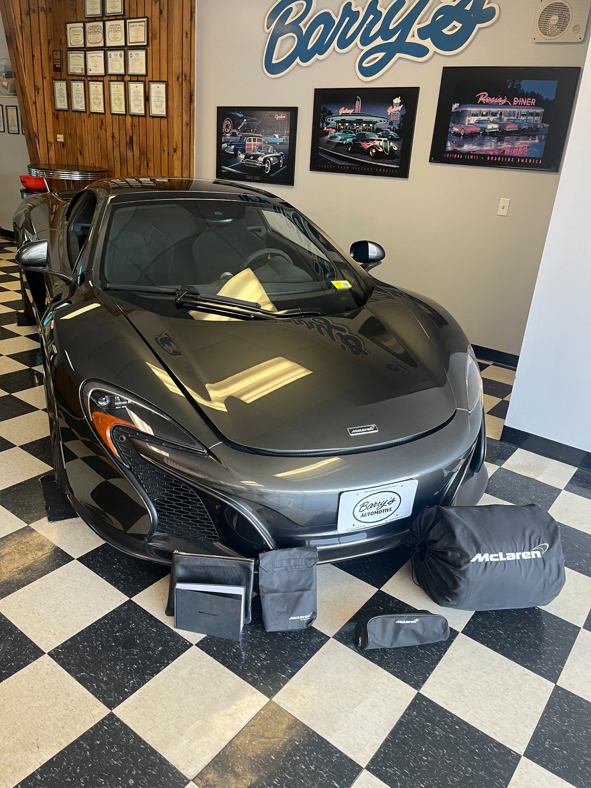 Used 2015 McLaren 650S Spider image 4