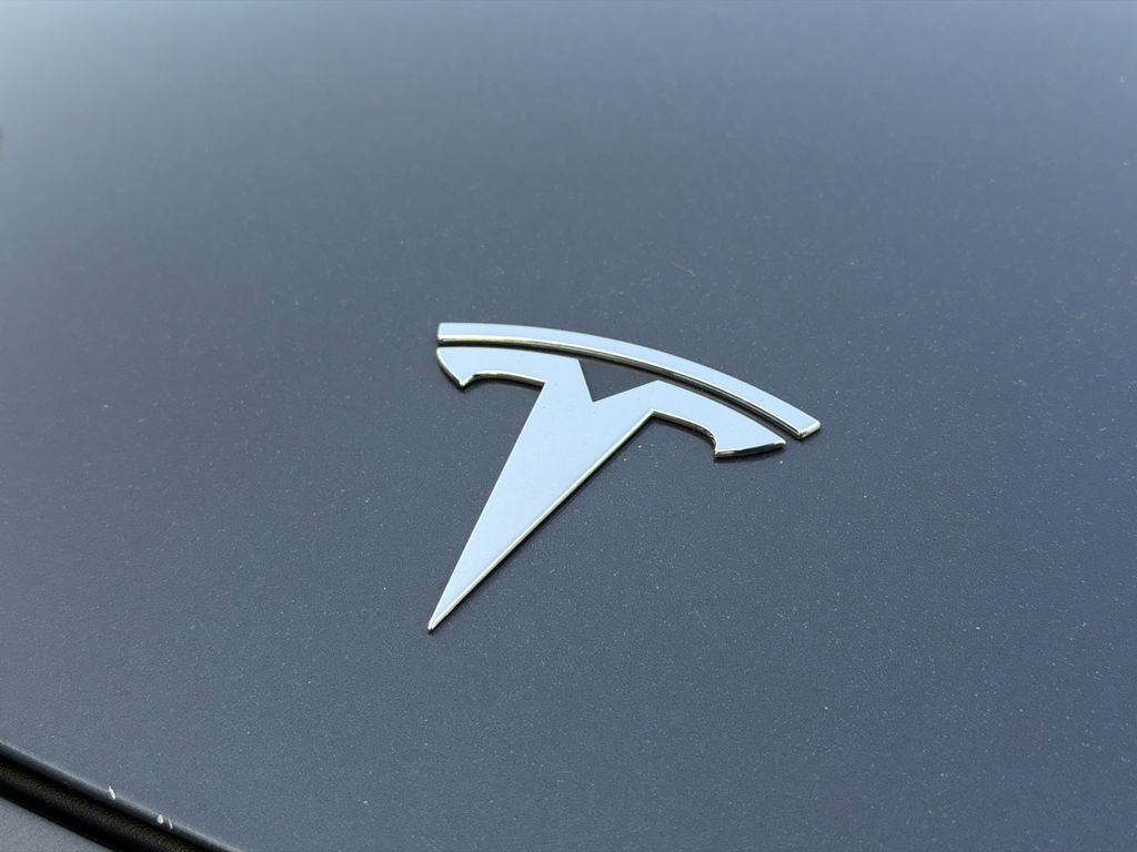 Used 2023 Tesla Model Y Long Range AWD/4WD image 10