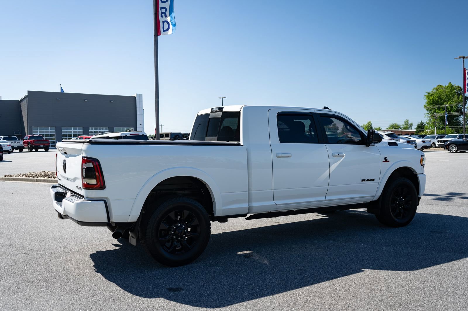 Used 2022 RAM 2500 Limited w/ Safety Group AWD/4WD image 10
