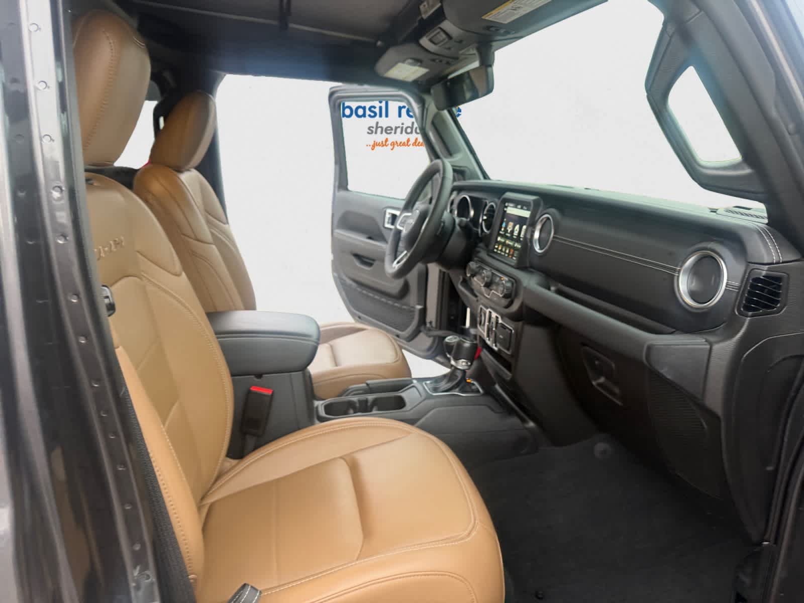 Used 2023 Jeep Wrangler Unlimited Sahara w/ Cold Weather Group AWD/4WD image 19