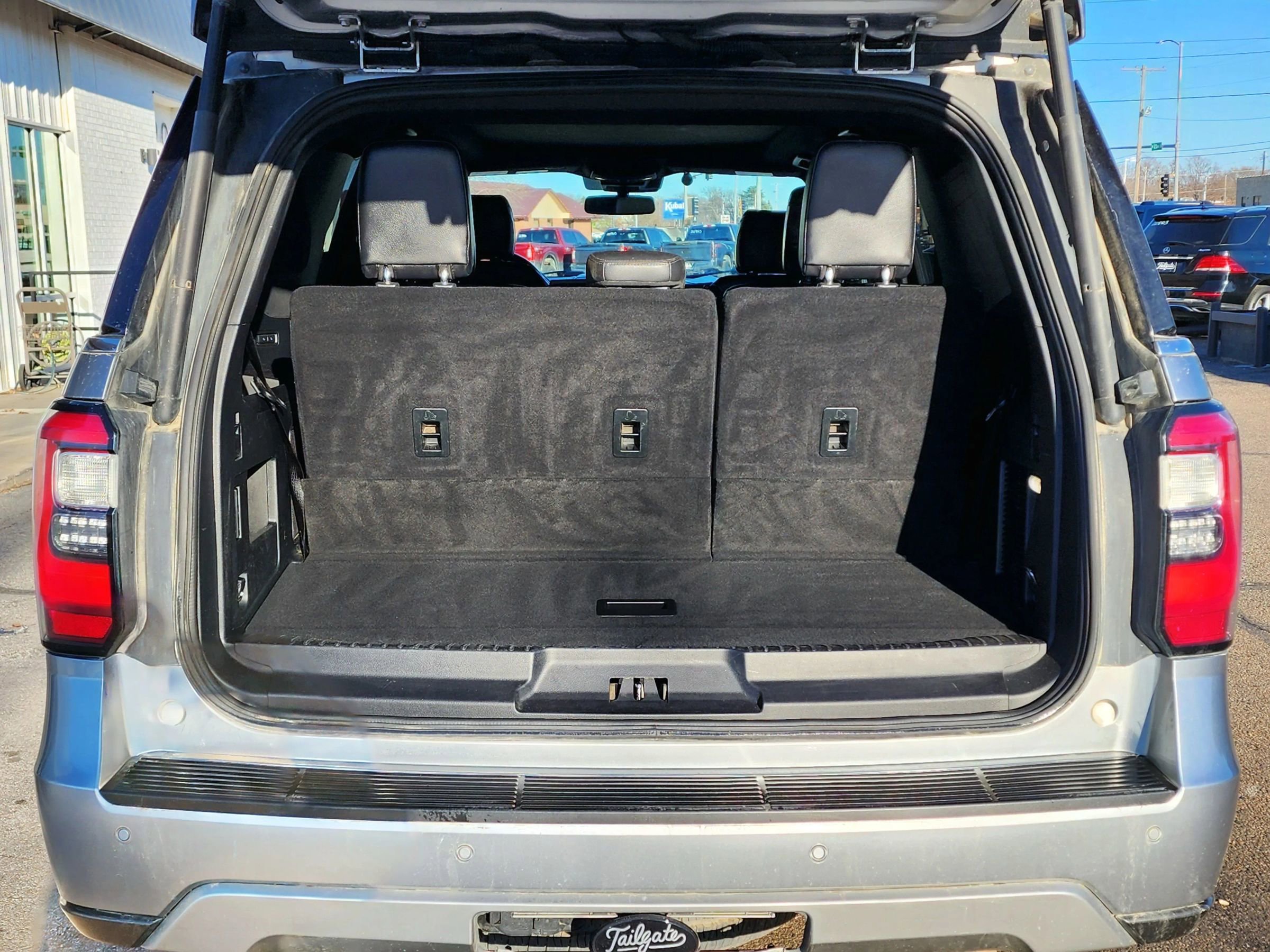 Used 2020 Ford Expedition Limited w/ Equipment Group 301A image 17