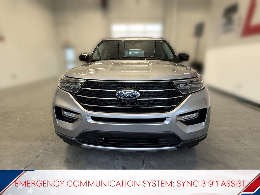 Used 2023 Ford Explorer XLT w/ Equipment Group 202A AWD/4WD image 9