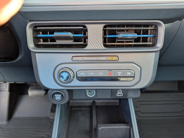 Used 2025 Ford Maverick Lobo AWD/4WD image 12