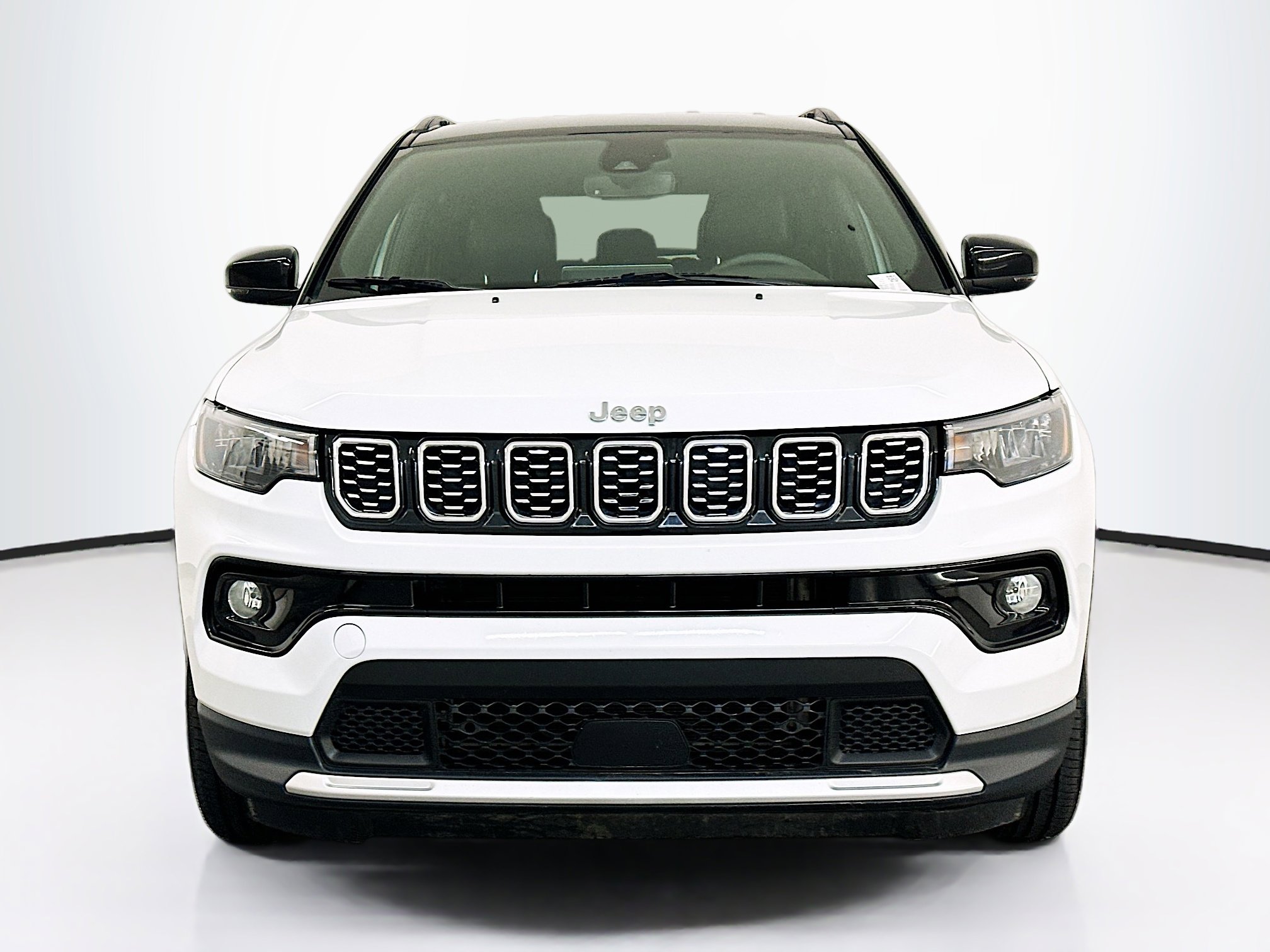 Used 2025 Jeep Compass Limited image 2