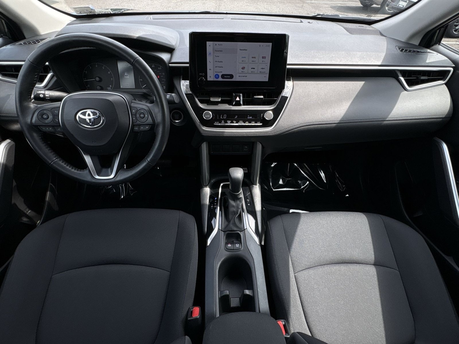 Used 2023 Toyota Corolla Cross LE AWD/4WD image 22