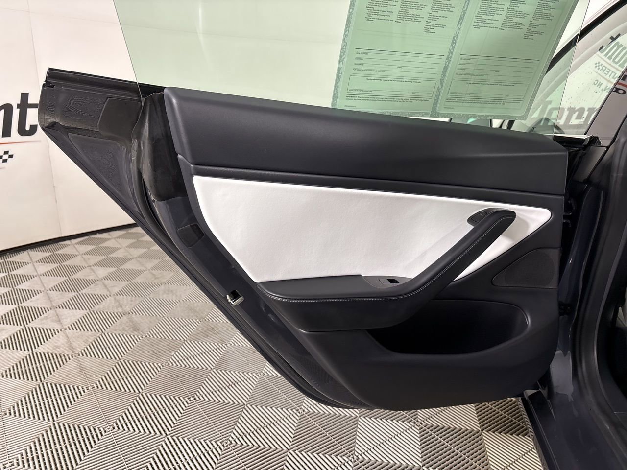 Used 2020 Tesla Model 3 Performance image 14