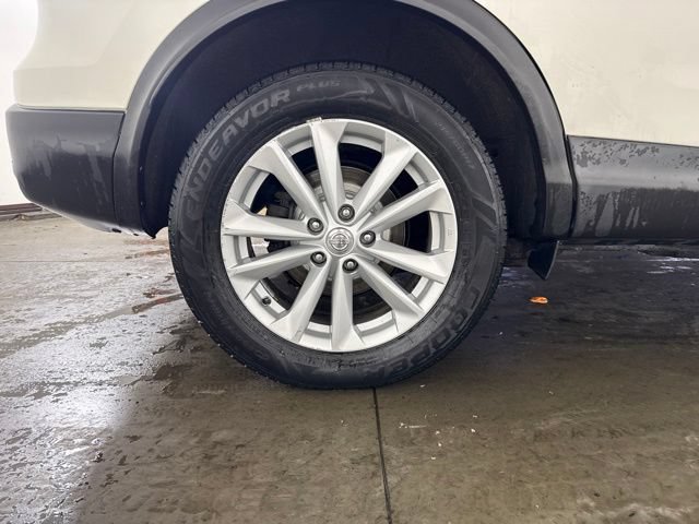 Used 2017 Nissan Rogue Sport SV AWD/4WD image 11