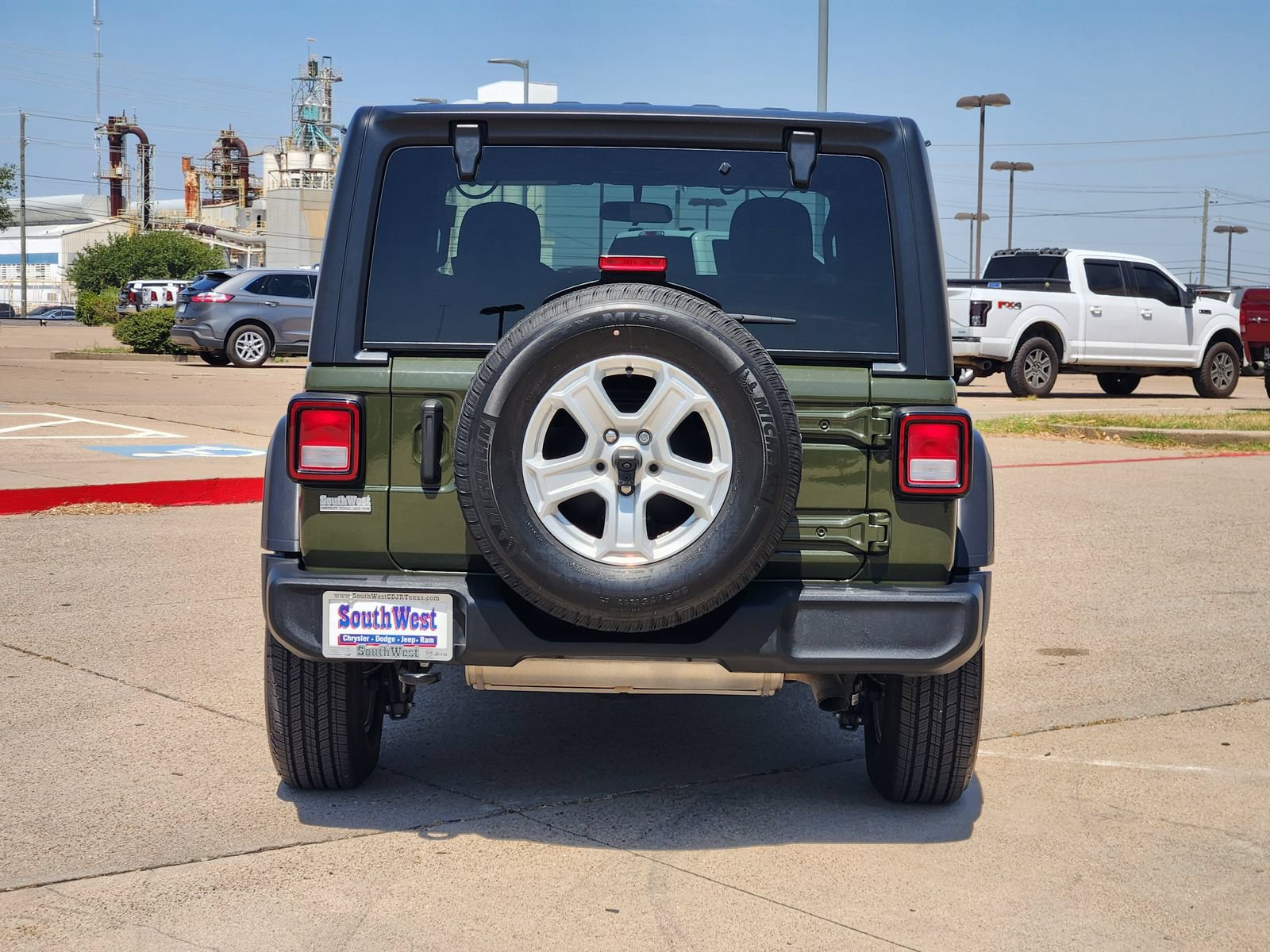 Used 2022 Jeep Wrangler Sport AWD/4WD image 8