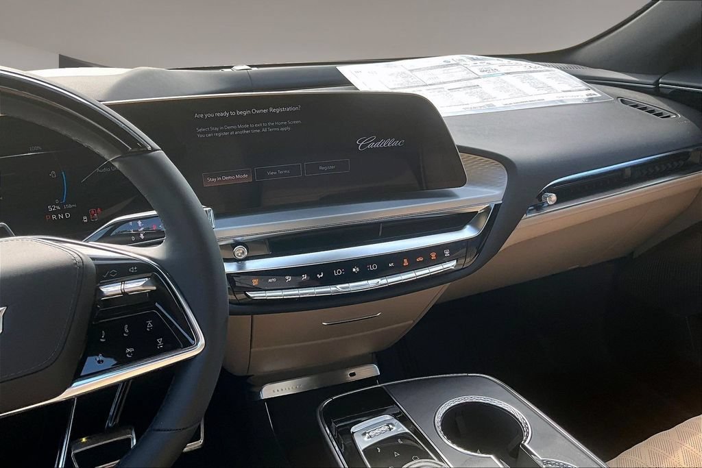 New 2026 Cadillac Lyriq Signature Sport w/ Nappa Leather Package AWD/4WD image 7