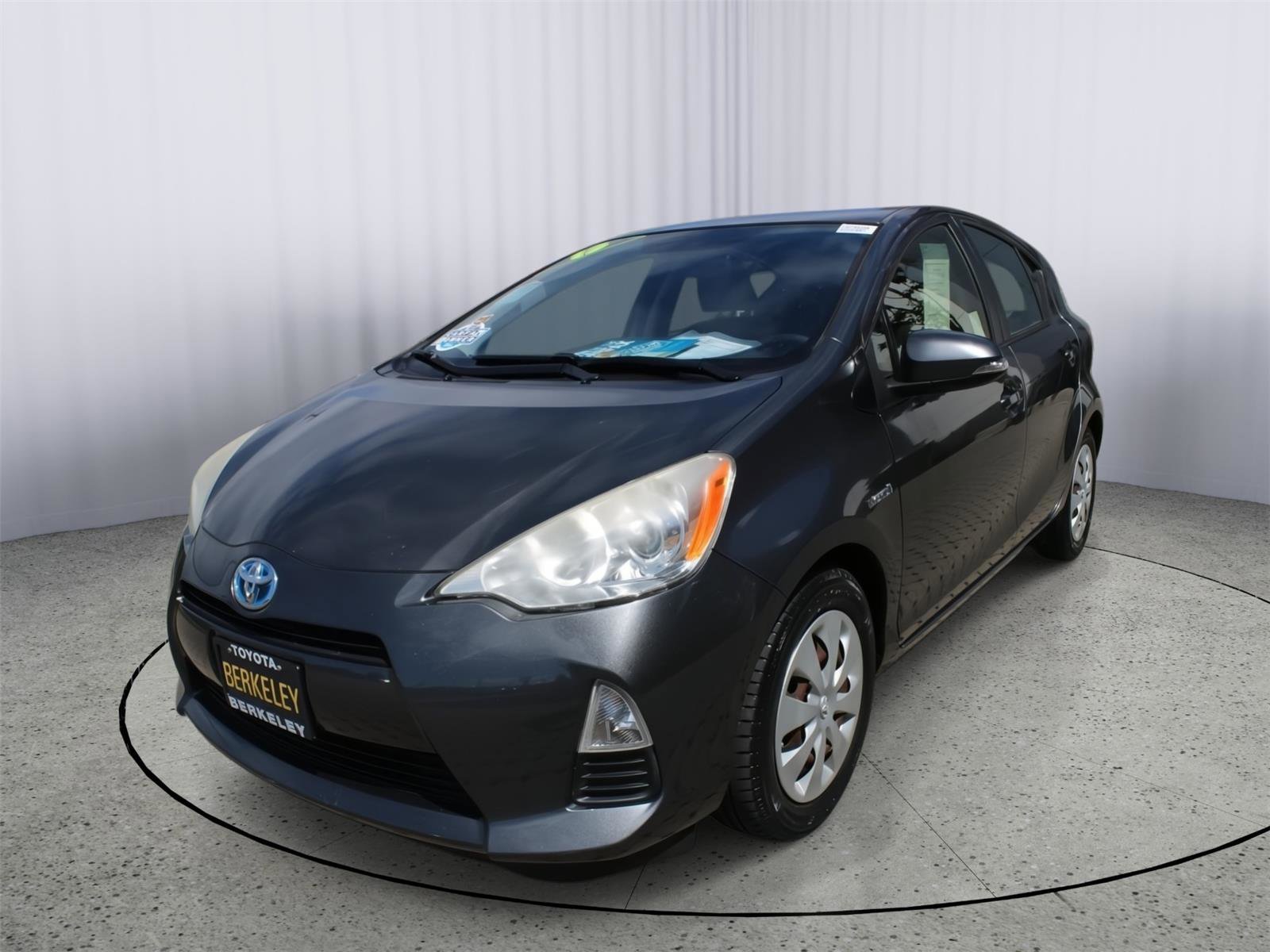Used 2013 Toyota Prius C Two image 4