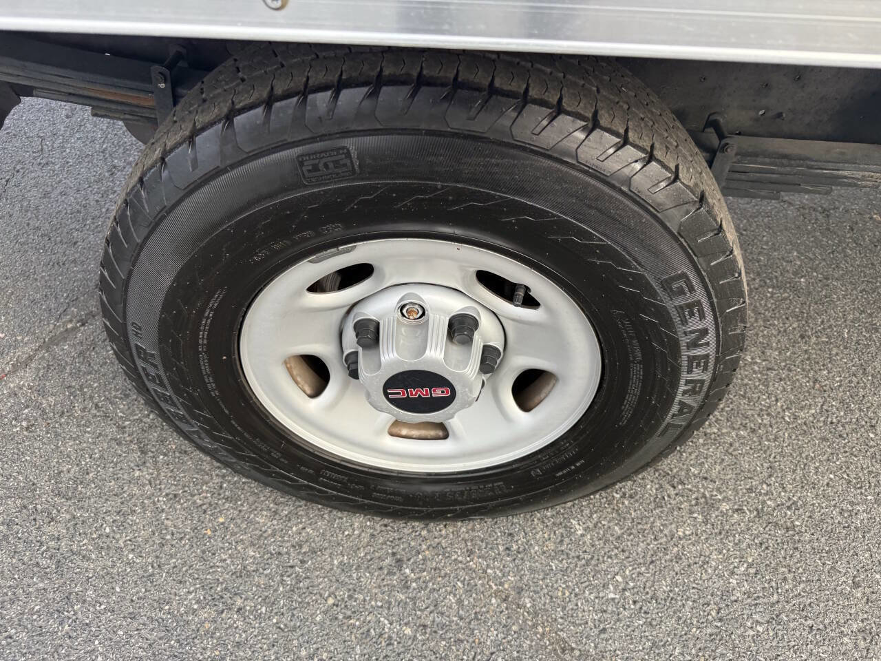 Used 2018 GMC Savana 3500 w/ Power Convenience Package image 10