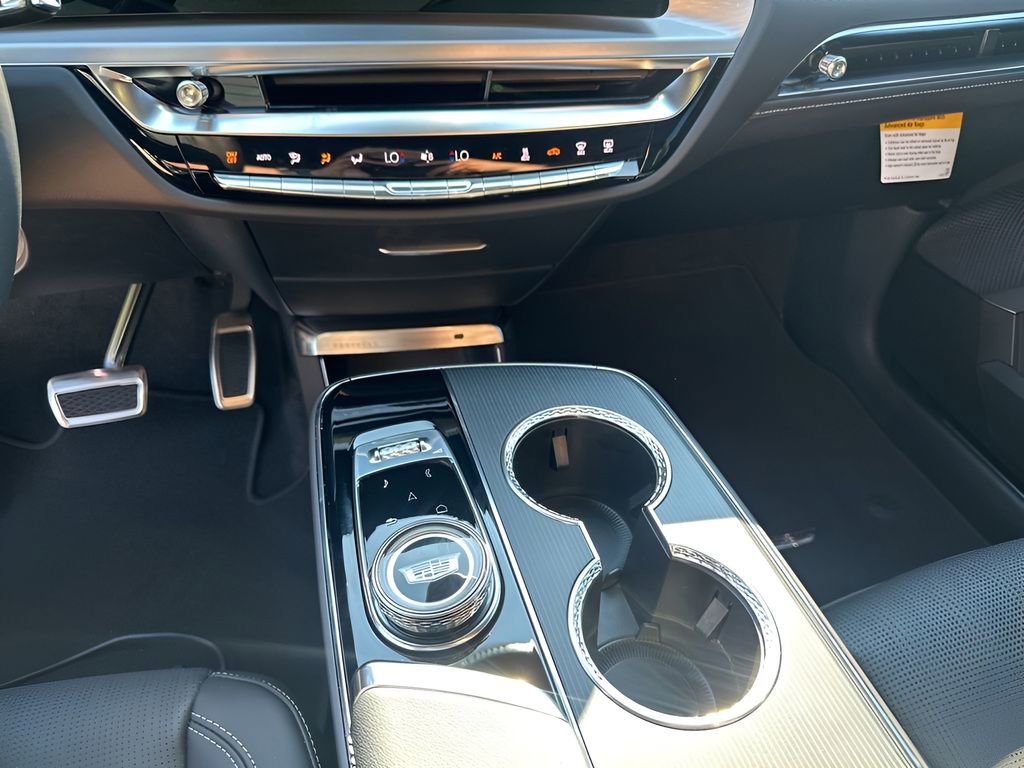 New 2026 Cadillac Lyriq V image 36