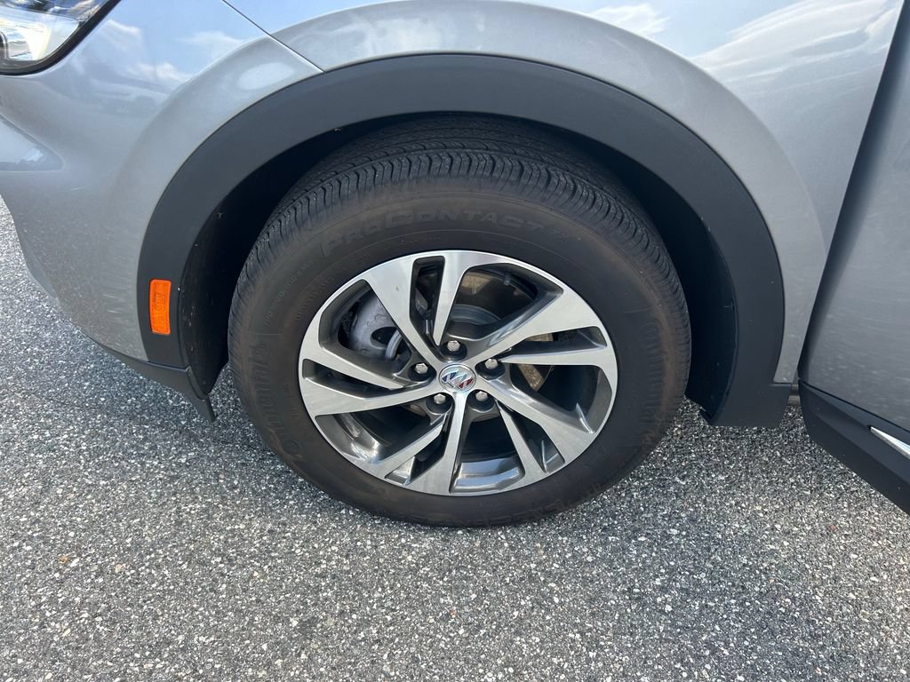 Used 2023 Buick Envision Essence AWD/4WD image 36