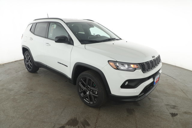 New 2026 Jeep Compass Latitude image 3