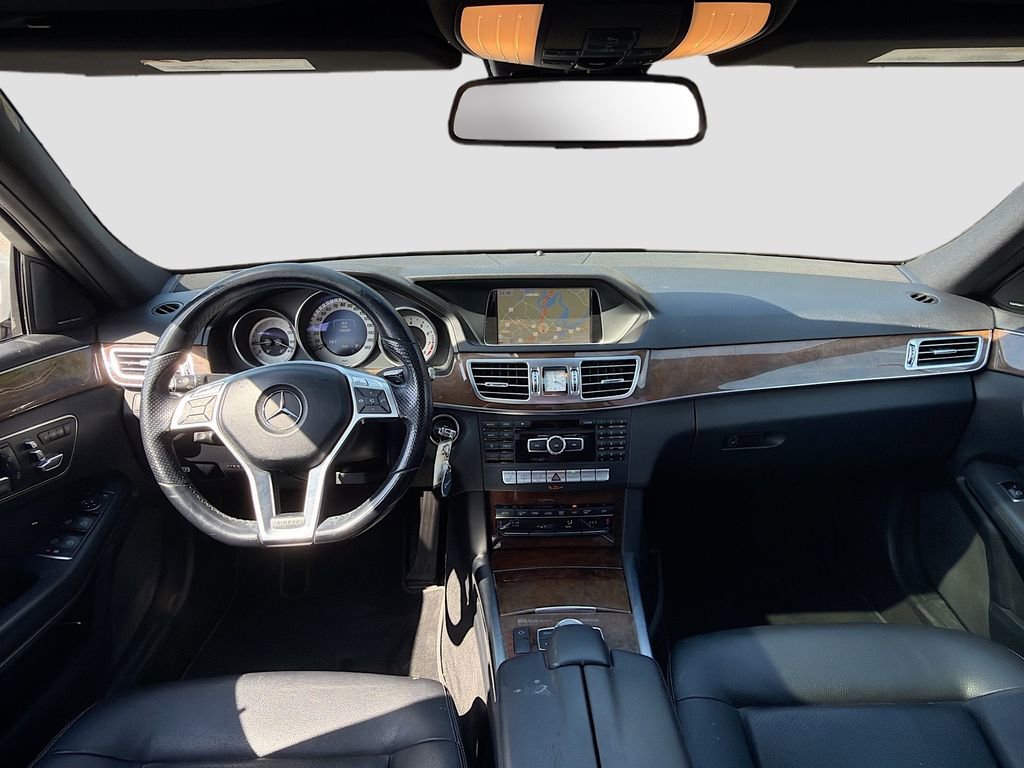 Used 2014 Mercedes-Benz E 350 4MATIC Sedan image 26