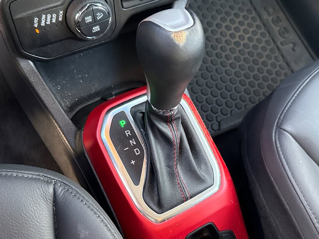 Certified 2022 Jeep Renegade Trailhawk image 25