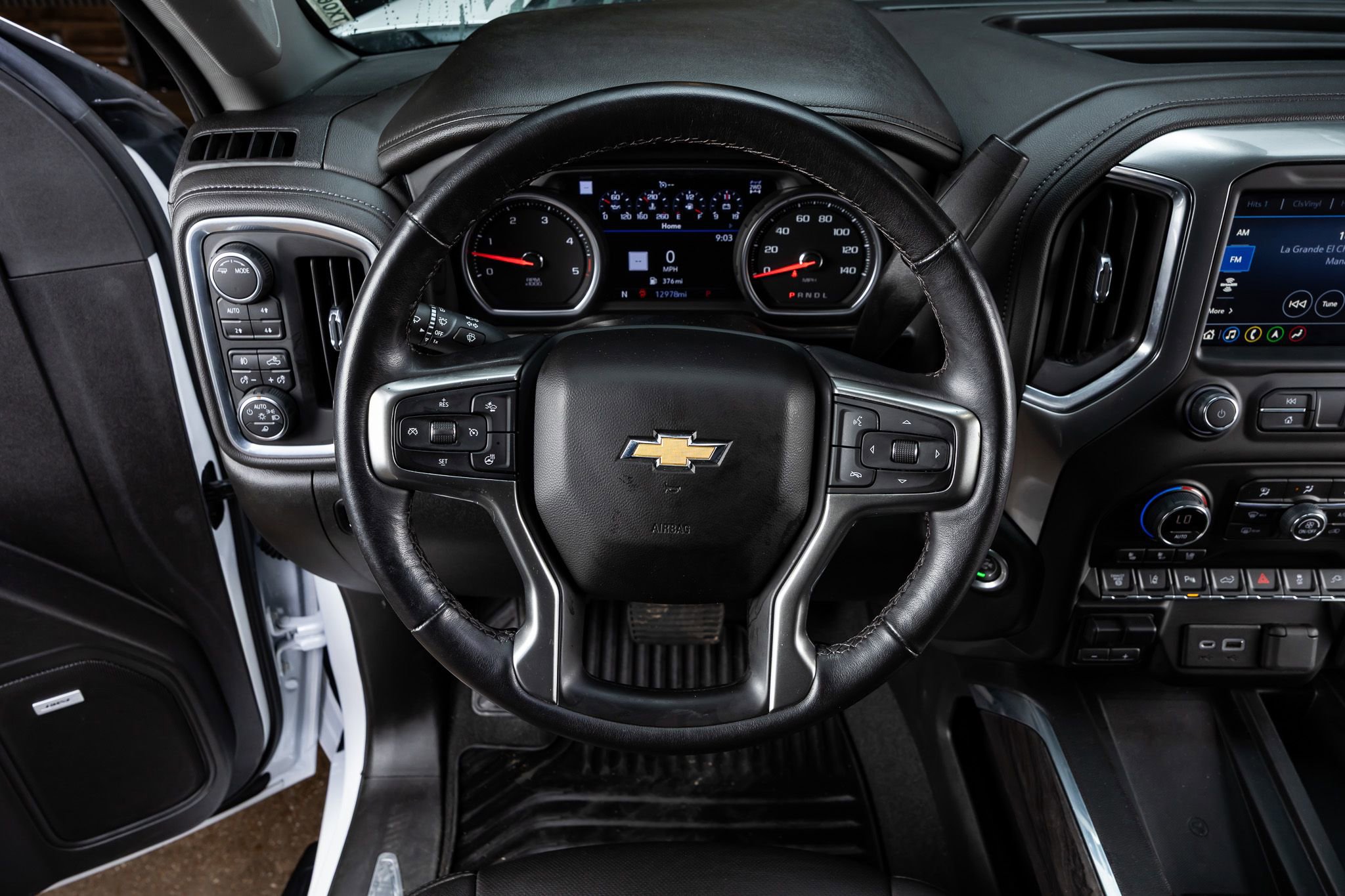 Used 2022 Chevrolet Silverado 2500 LTZ w/ LTZ Plus Package image 19