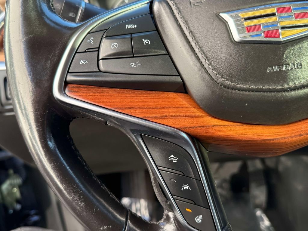 Used 2018 Cadillac XT5 Platinum image 32