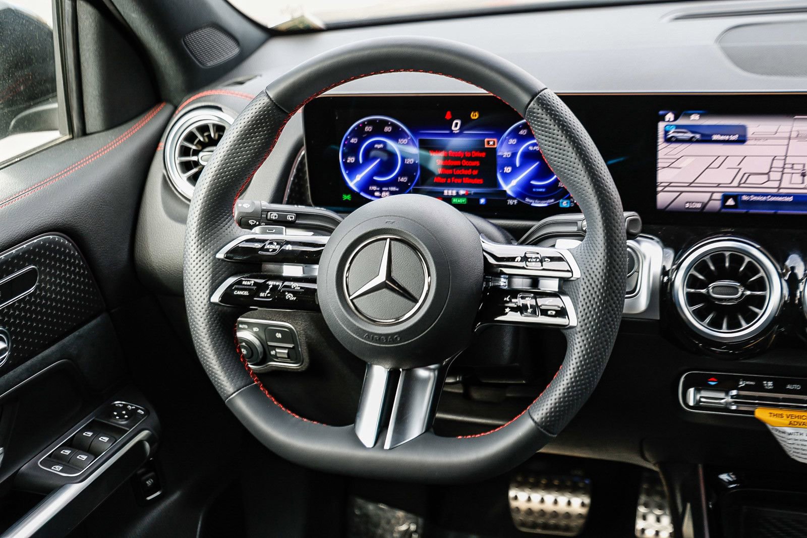 Used 2024 Mercedes-Benz EQB 300 4MATIC image 13