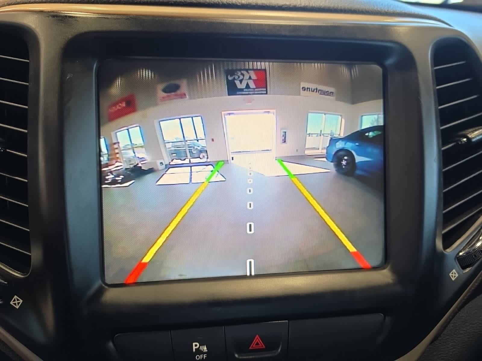 Used 2016 Jeep Cherokee High Altitude AWD/4WD image 30