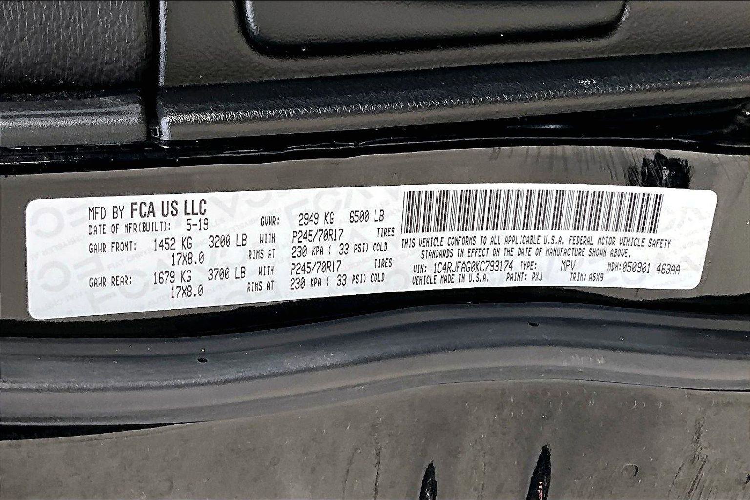 Used 2019 Jeep Grand Cherokee Laredo w/ Security & Convenience Group AWD/4WD image 60