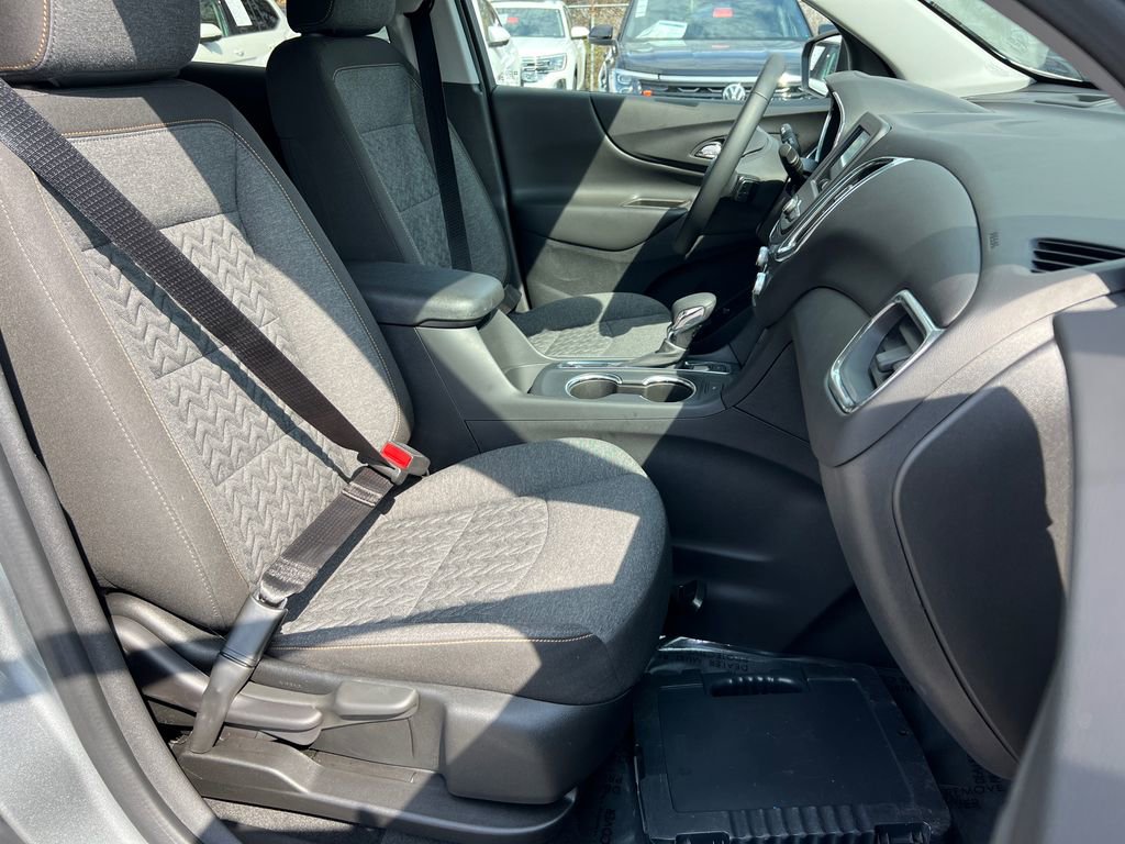 Used 2023 Chevrolet Equinox LT AWD/4WD image 11