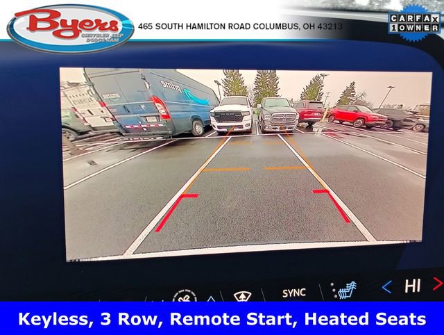 Used 2025 Chevrolet Traverse LT image 4