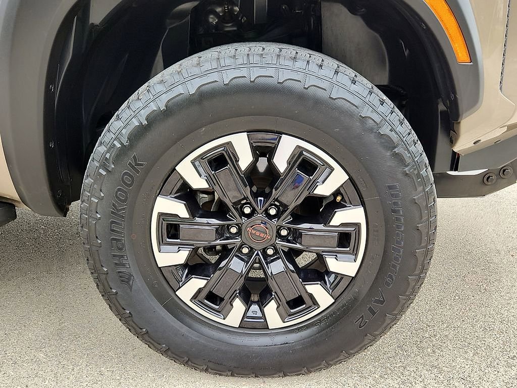 Used 2023 Nissan Frontier PRO-4X w/ Pro Convenience Package AWD/4WD image 8