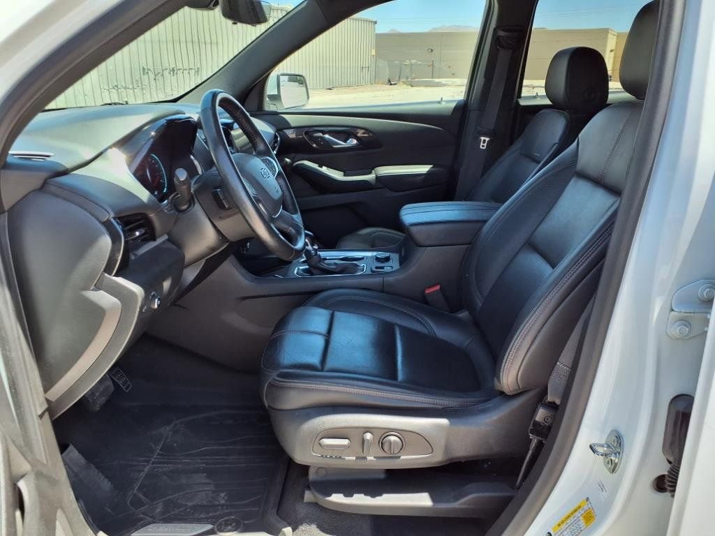 Used 2022 Chevrolet Traverse RS image 11