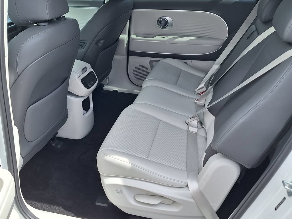 Certified 2026 Hyundai Ioniq 9 SEL AWD/4WD image 12