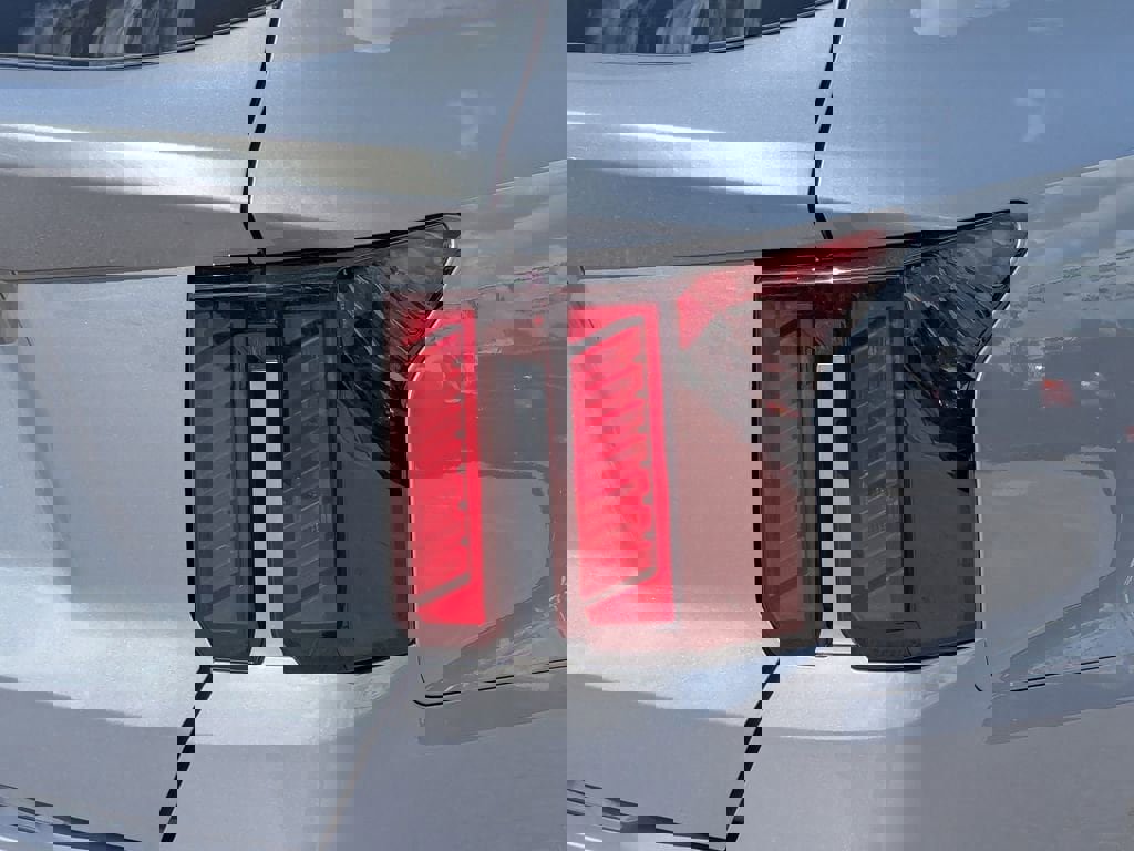 Used 2025 Kia Sorento S w/ Panoramic Sunroof Package image 7