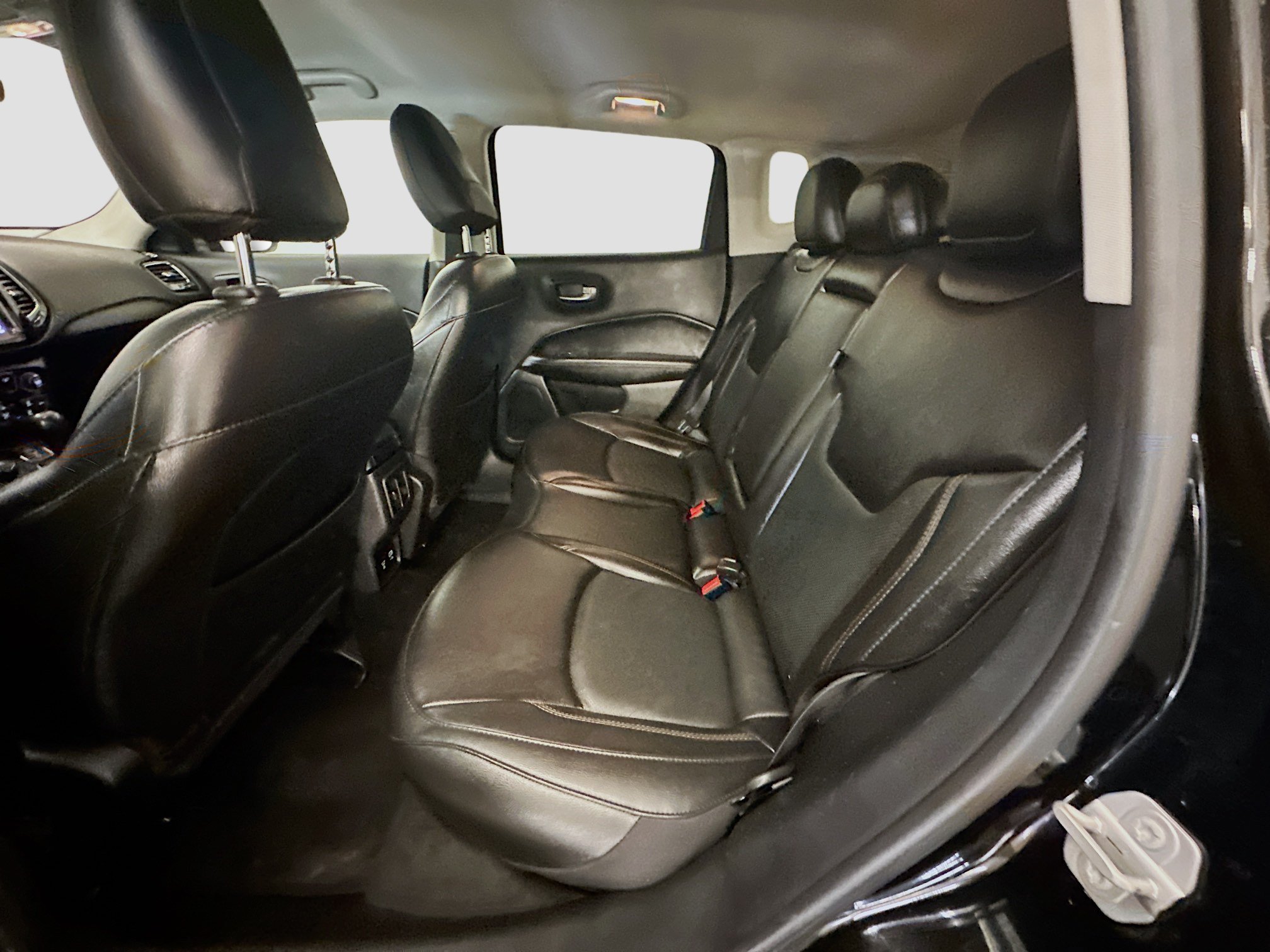Used 2020 Jeep Compass Limited AWD/4WD image 28