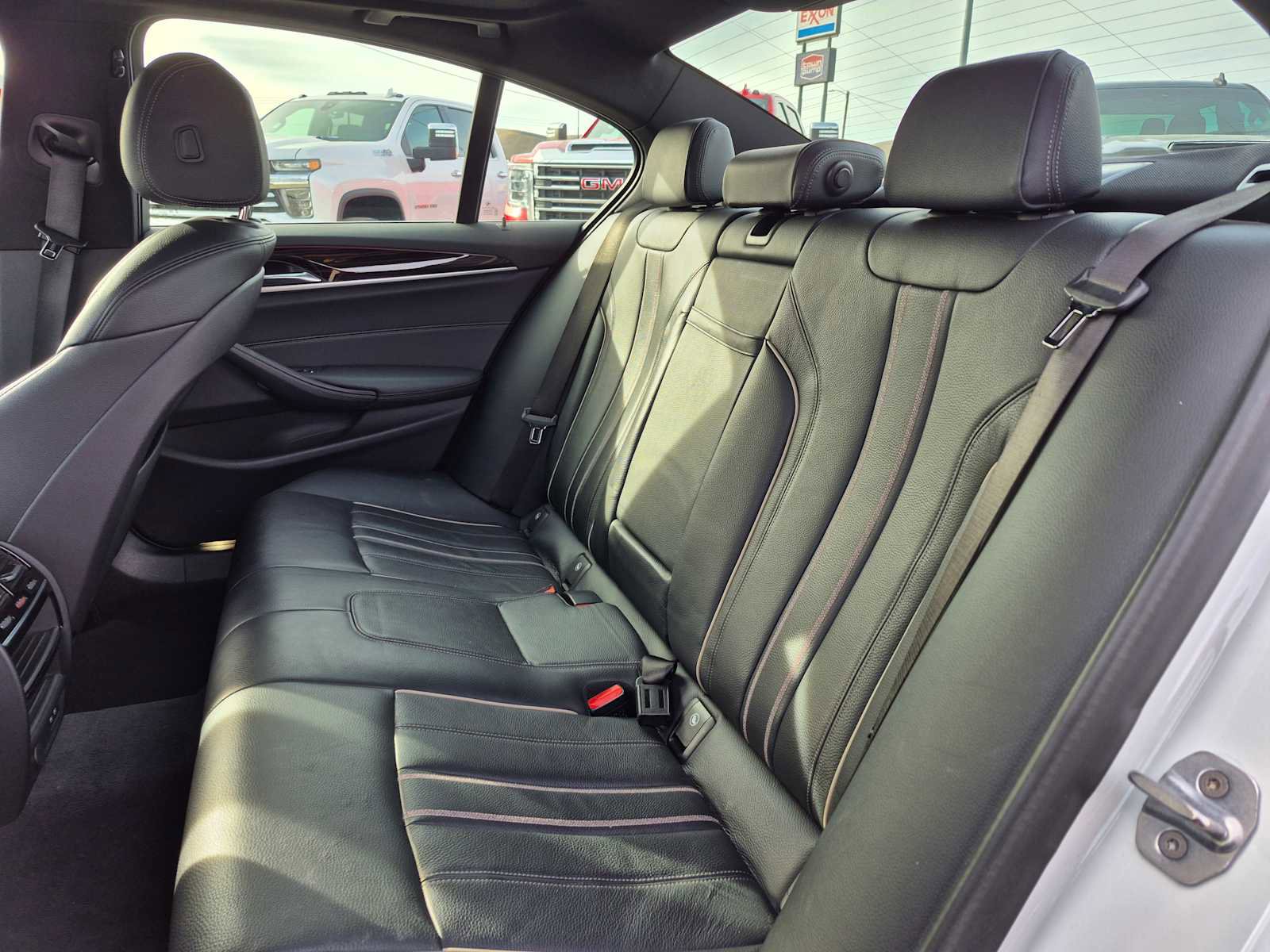 Used 2020 BMW 530i xDrive w/ Convenience Package image 33