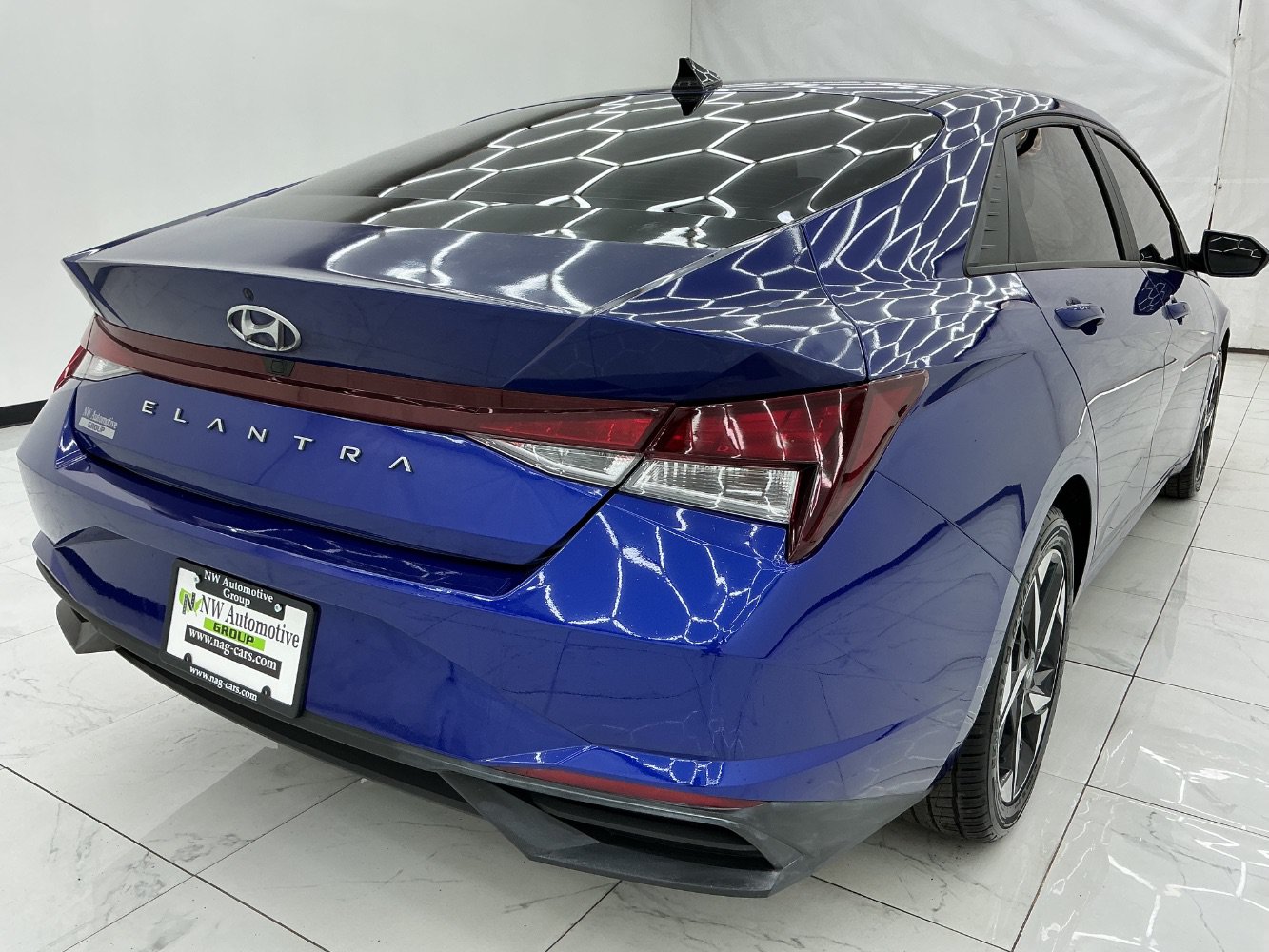 Used 2023 Hyundai Elantra SEL w/ Convenience Package FWD image 8