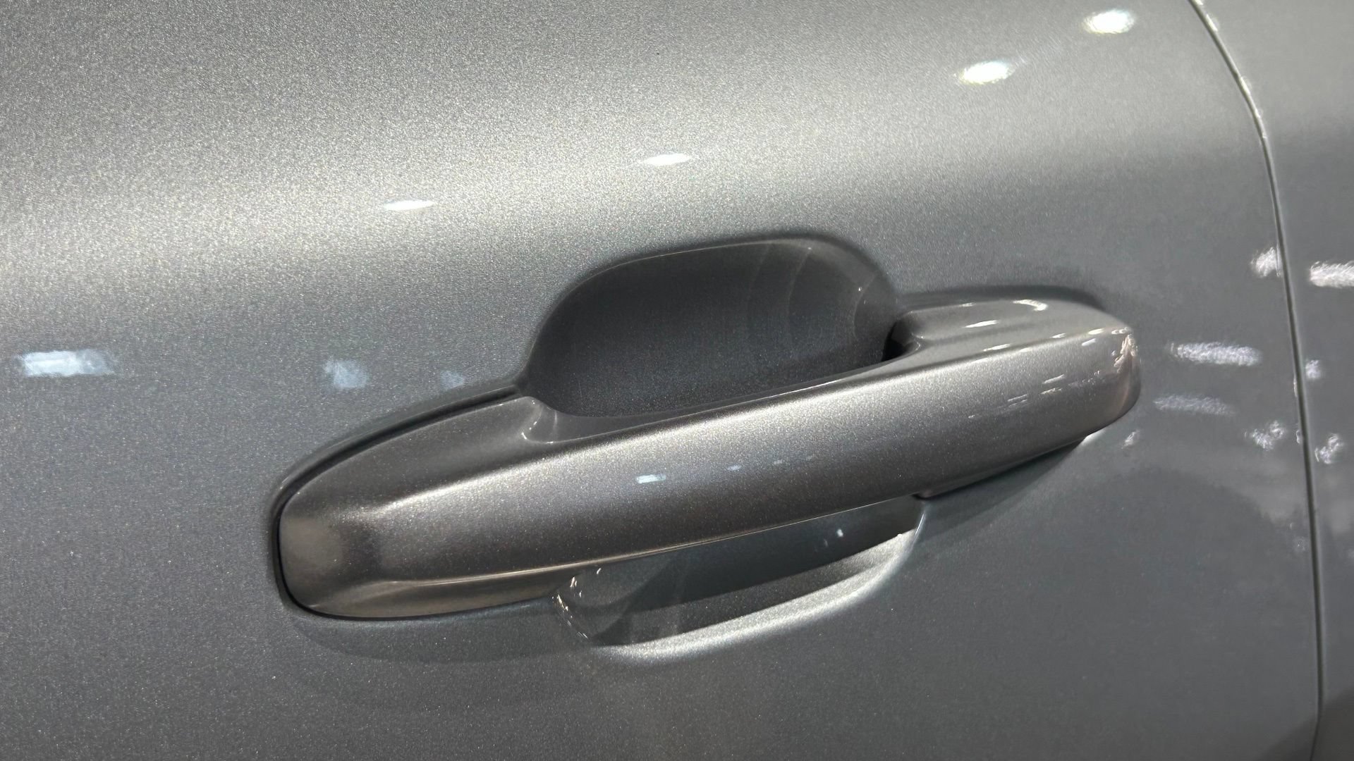 Used 2022 Ford Escape SE w/ Cold Weather Package FWD image 19