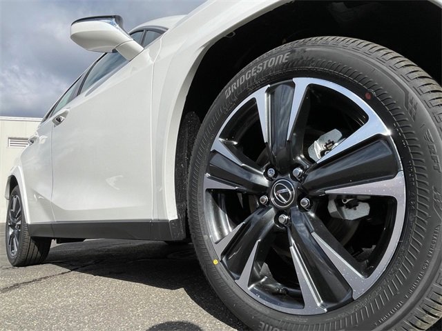 New 2025 Lexus UX 300h AWD image 9