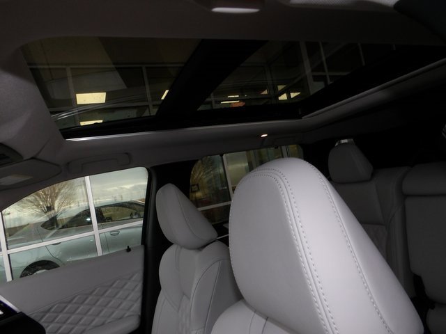 New 2025 Mitsubishi Outlander SEL image 17