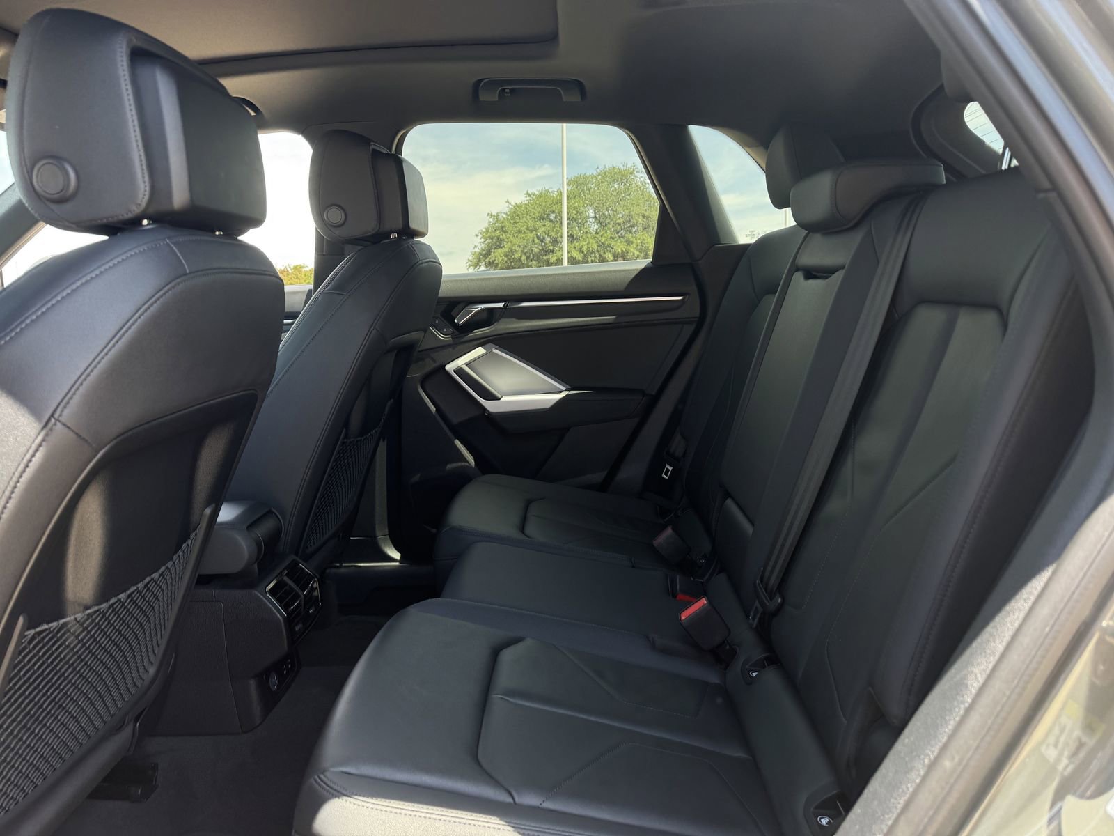 Used 2022 Audi Q3 2.0T Premium Plus w/ Premium Plus Package AWD/4WD image 29