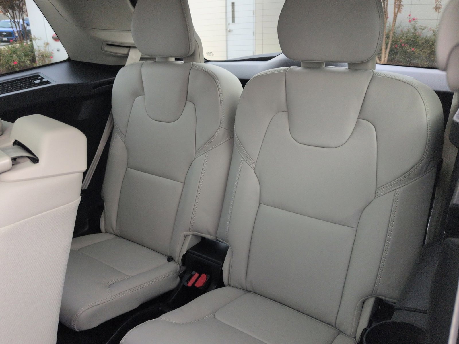 New 2026 Volvo XC90 B6 Ultra image 26