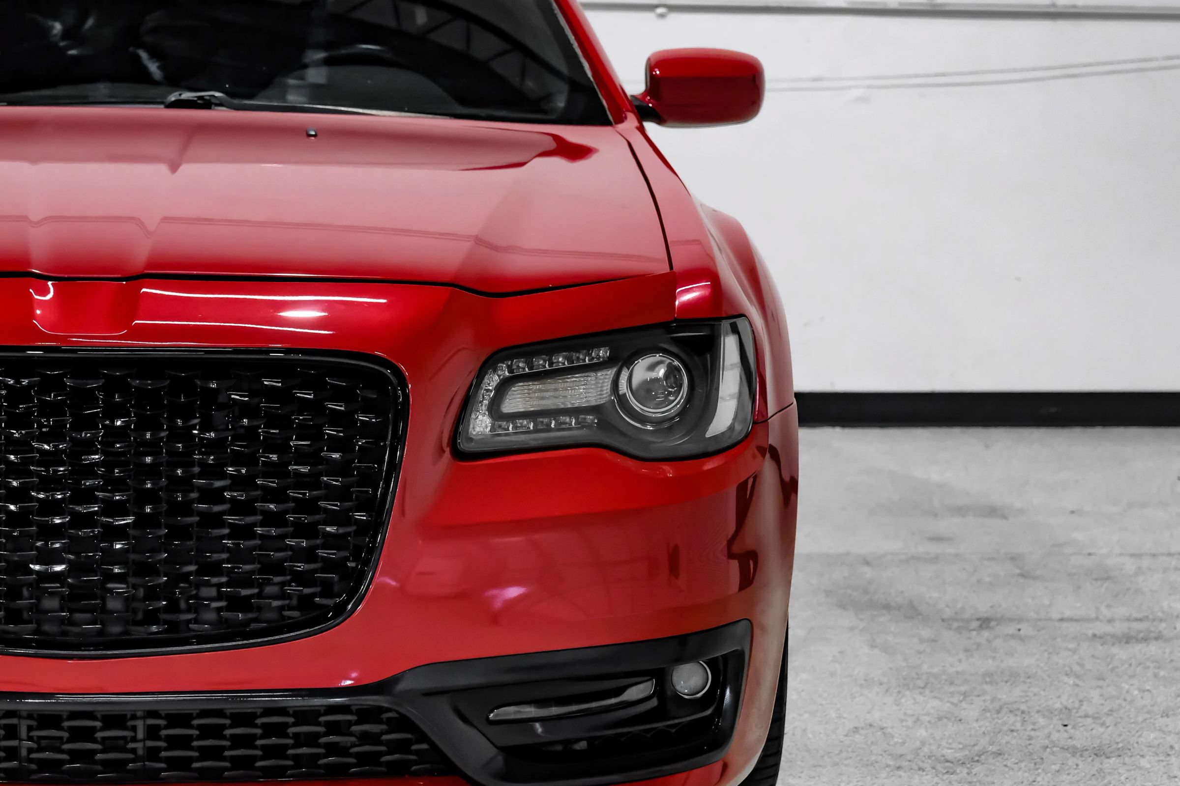 Used 2015 Chrysler 300 S RWD image 60