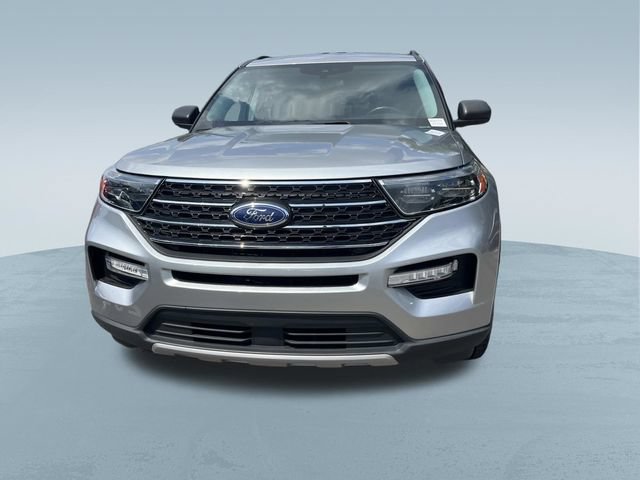 Used 2023 Ford Explorer XLT w/ Equipment Group 202A AWD/4WD image 10