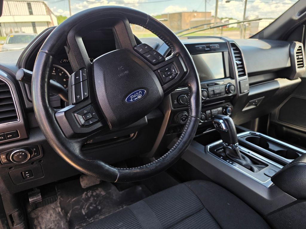 Used 2017 Ford F150 XLT w/ Equipment Group 302A Luxury AWD/4WD image 4