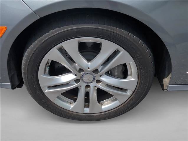 Used 2010 Mercedes-Benz E 550 Sedan image 25