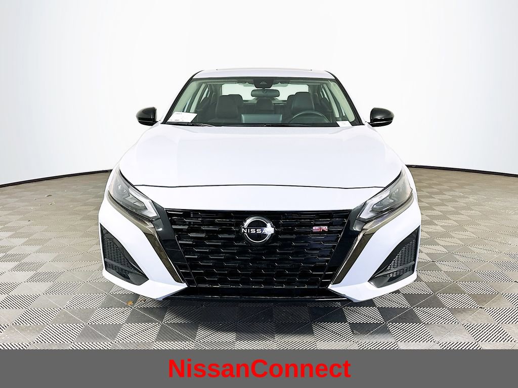 Certified 2023 Nissan Altima 2.5 SR w/ SR Premium Package FWD image 5